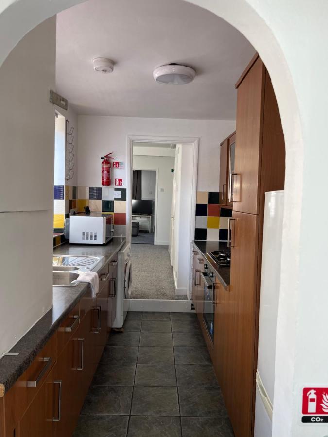 Crown Road Apartment Sittingbourne Eksteriør billede