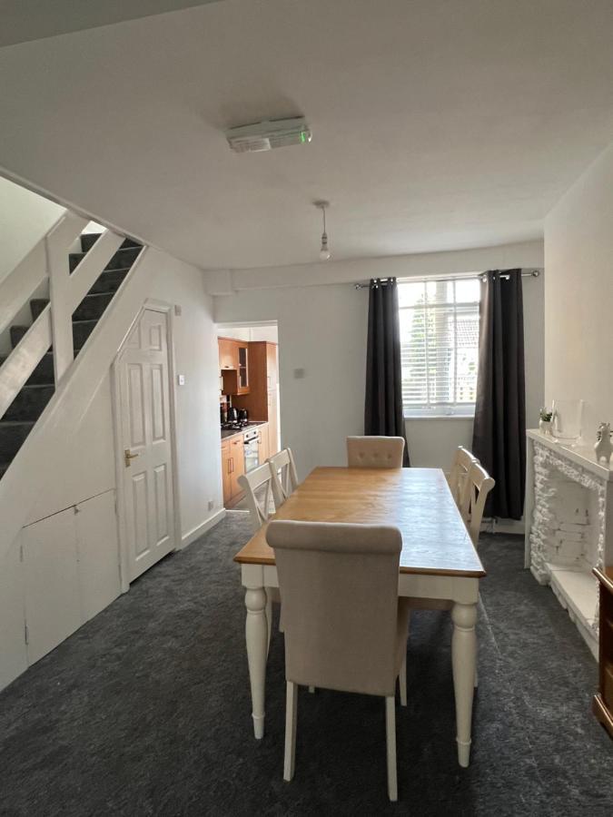 Crown Road Apartment Sittingbourne Eksteriør billede